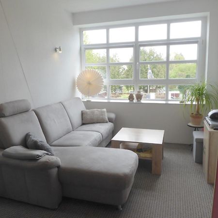 App. Weisses Haus Apartment Hohen Neuendorf Bagian luar foto