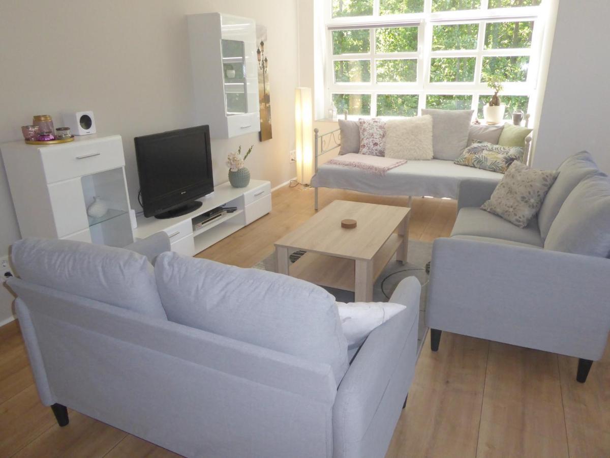 App. Weisses Haus Apartment Hohen Neuendorf Bagian luar foto