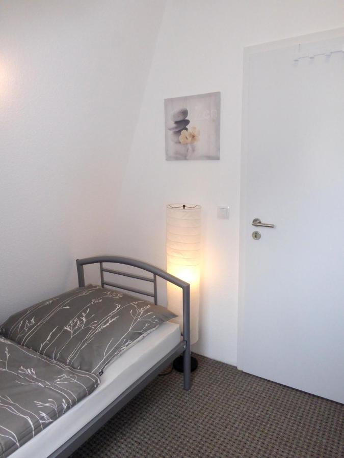 App. Weisses Haus Apartment Hohen Neuendorf Bagian luar foto
